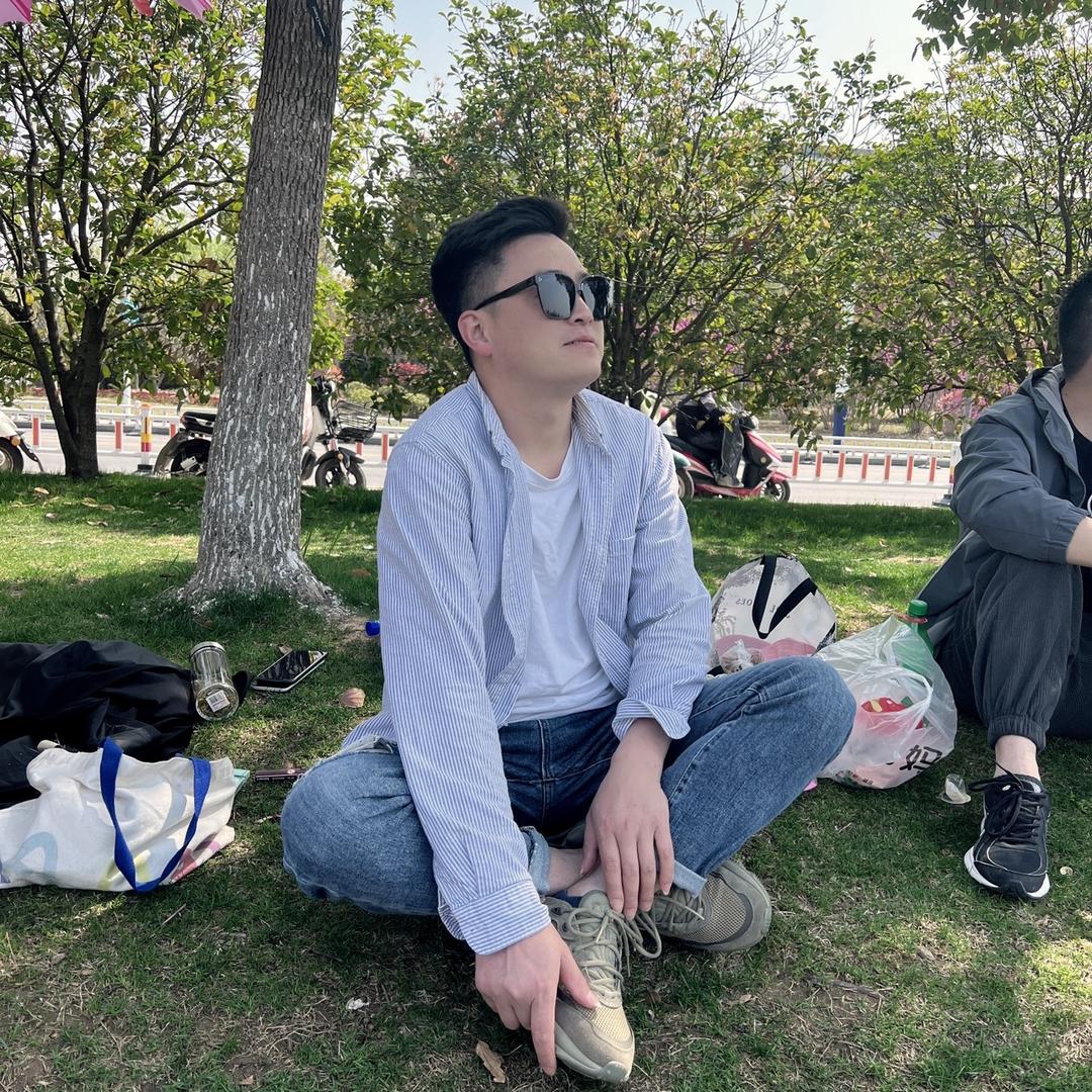 智能影音灯光-周亮