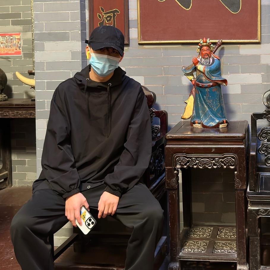隔壁小凌
