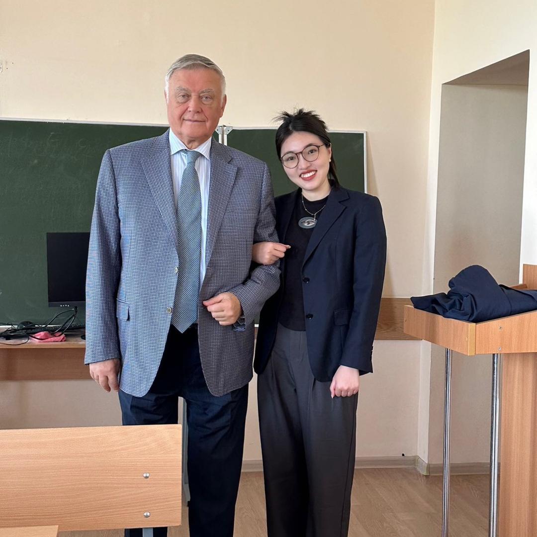 走读留学生小阿朵