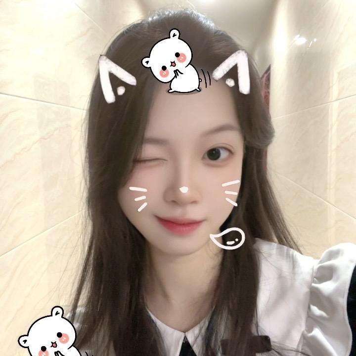 桃桃爱做美甲