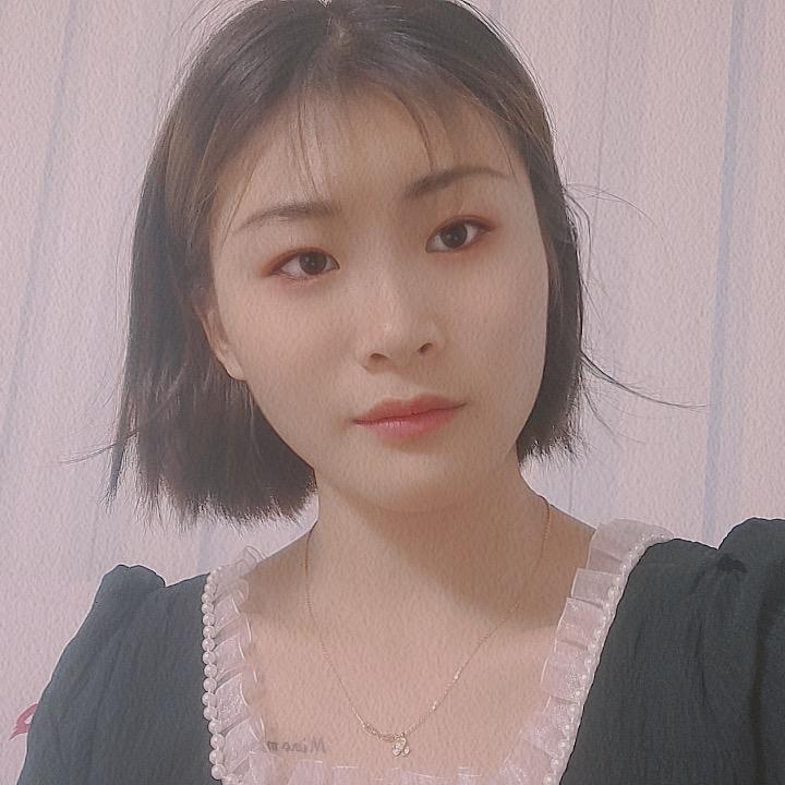 周周.