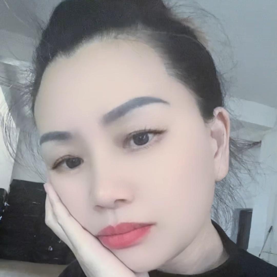 何姐（暂时不开播断码特价挂短视频）