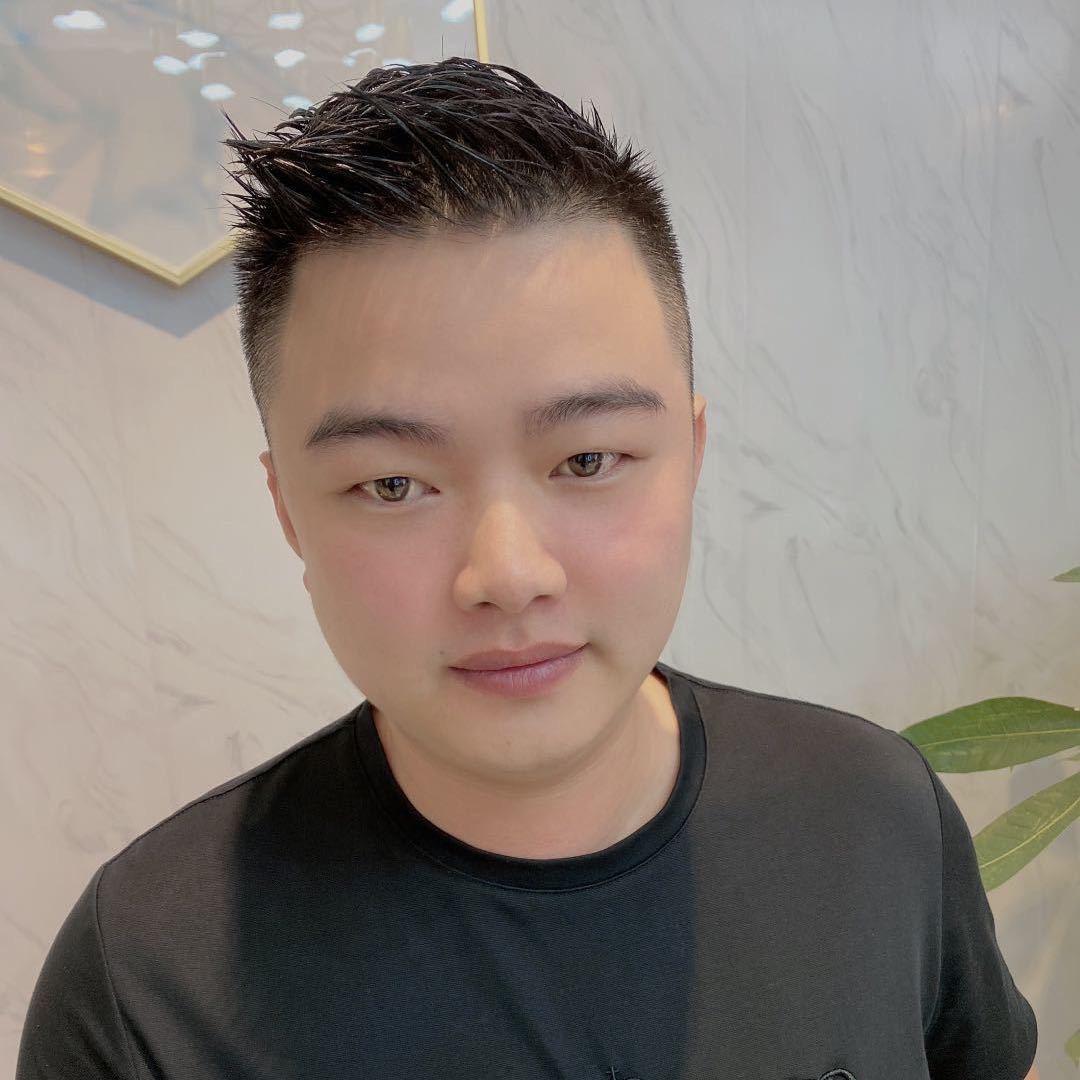 饶平县鸭仔汽车贸易有限公司