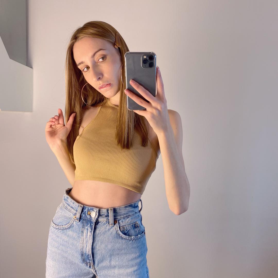 Ania 阿尼亞🇷🇺