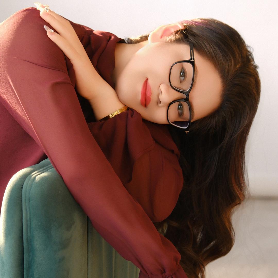 南油谛梵尔轻奢女装