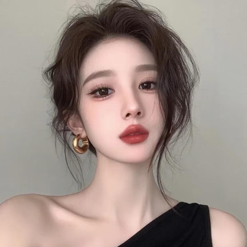 吖吖穿搭