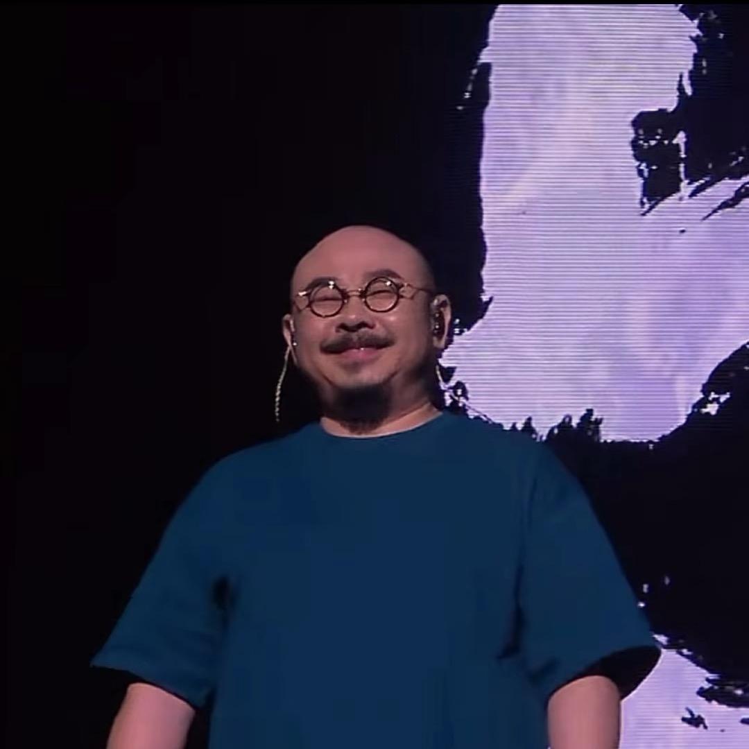 爱刀刀的幺妹