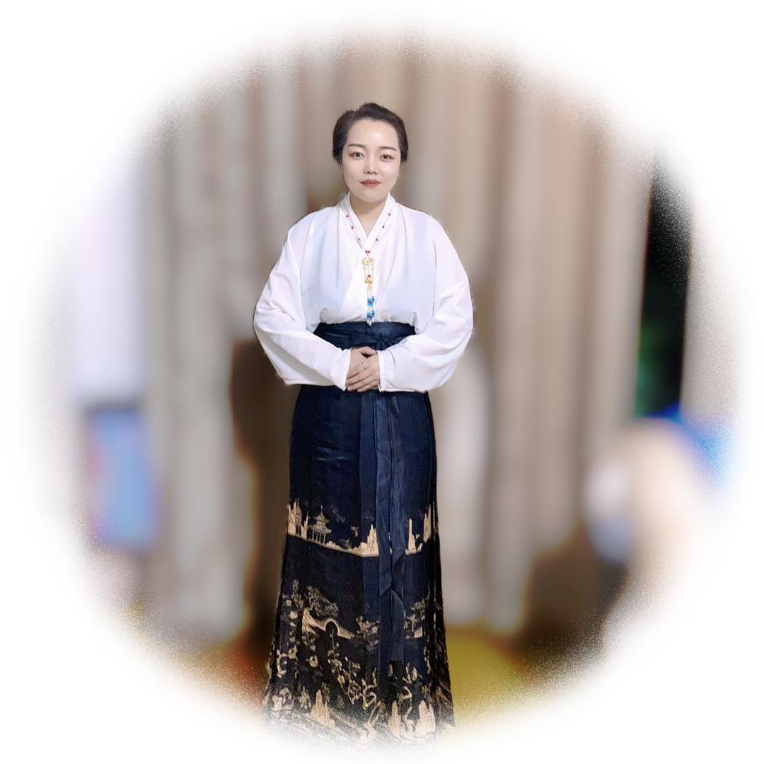 西安市莲湖区唐时汉服妆造馆