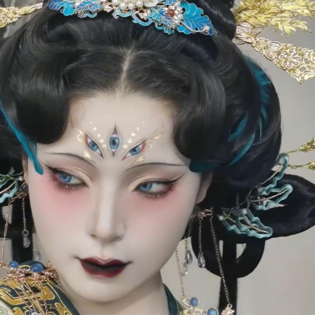 喜·欢汉服化妆（钟楼摊大桥）