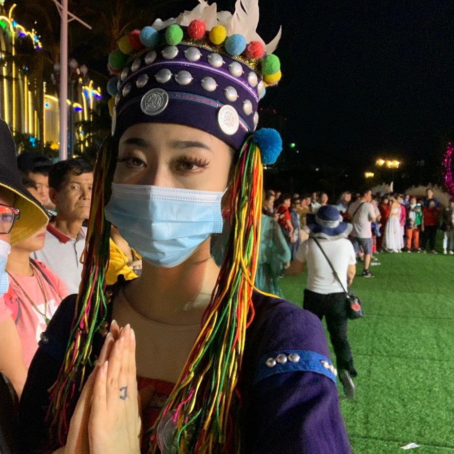 小灯泡💡