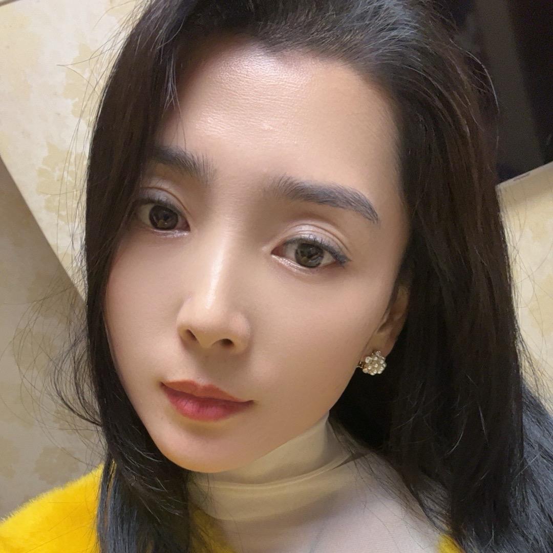 莹莹