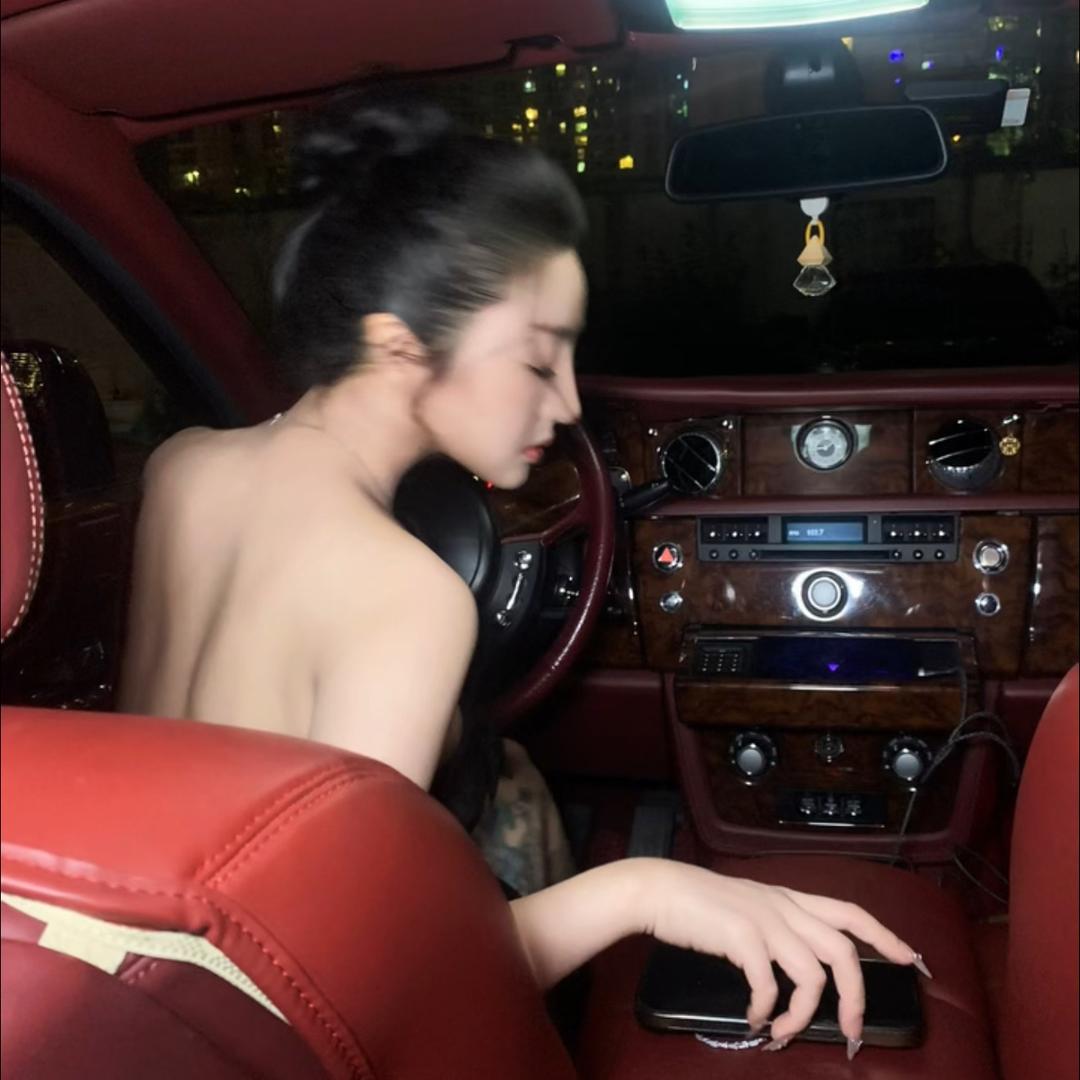 你的菠萝啤🍍