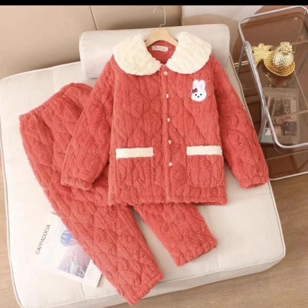 丽云睡衣服饰