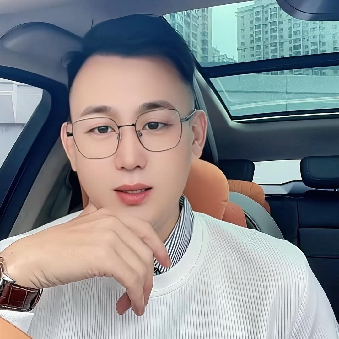 亲爱的劉( ˘ ³˘)💋