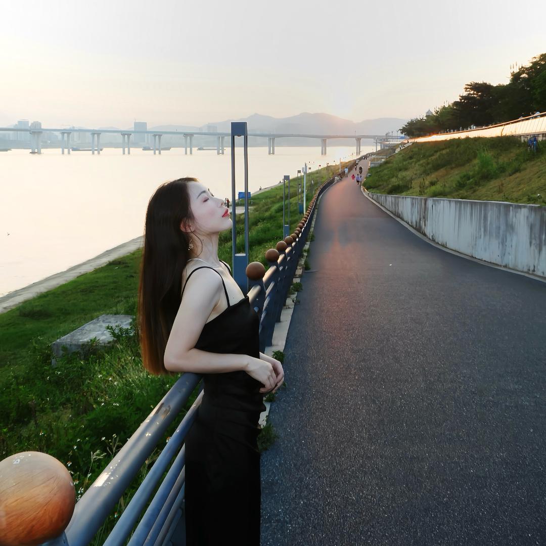 你的小可爱吖……