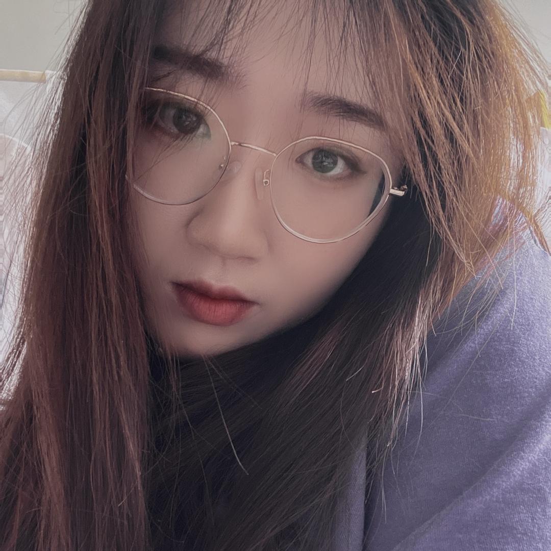 化妆师 莹莹