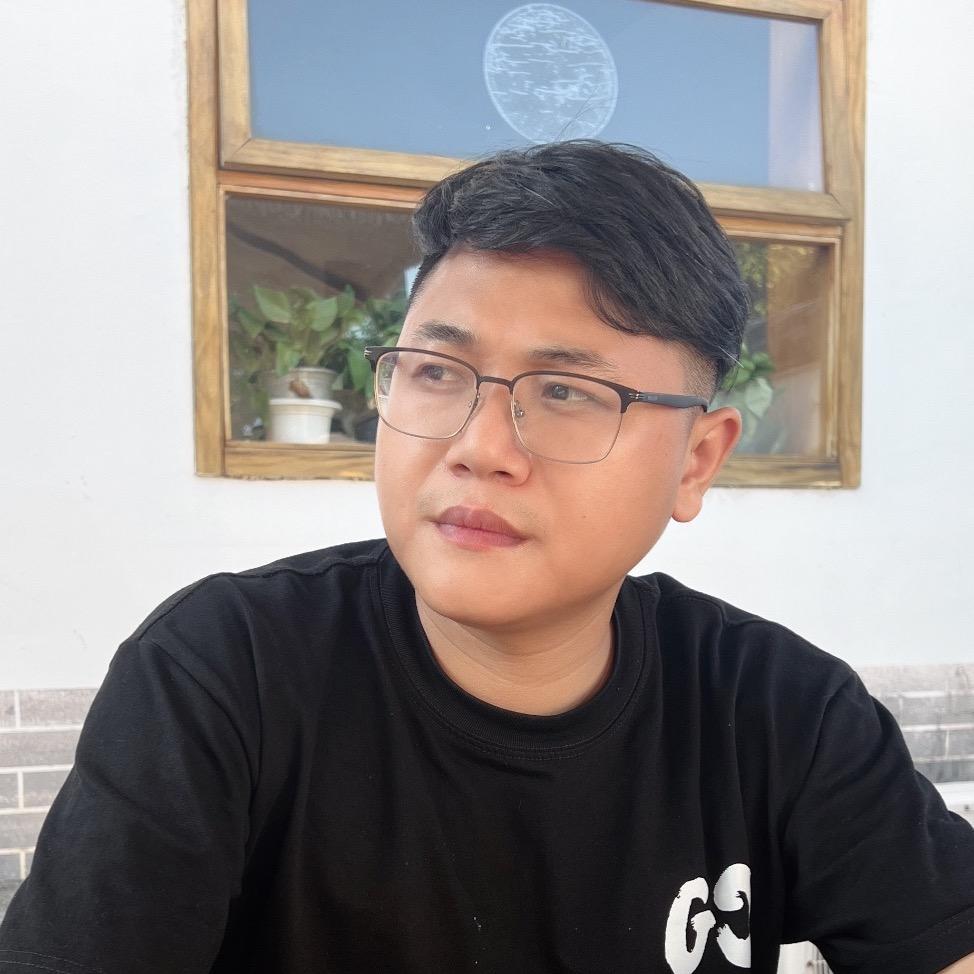高小震