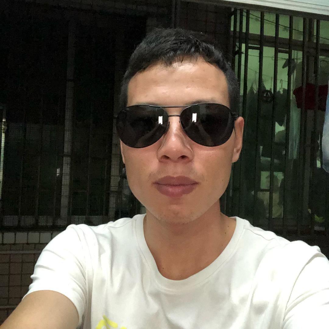 陈梓航