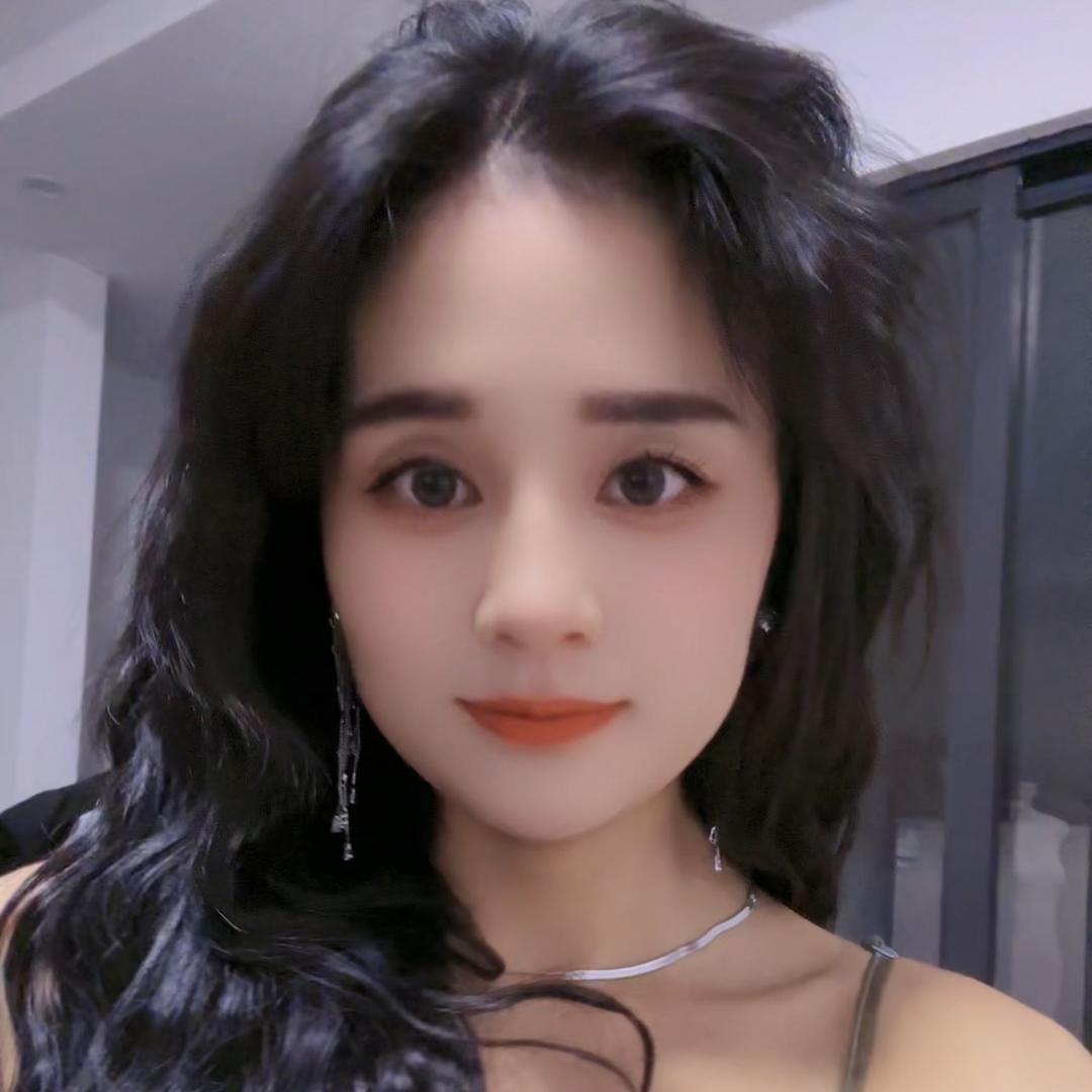 苗苗轻奢女装店
