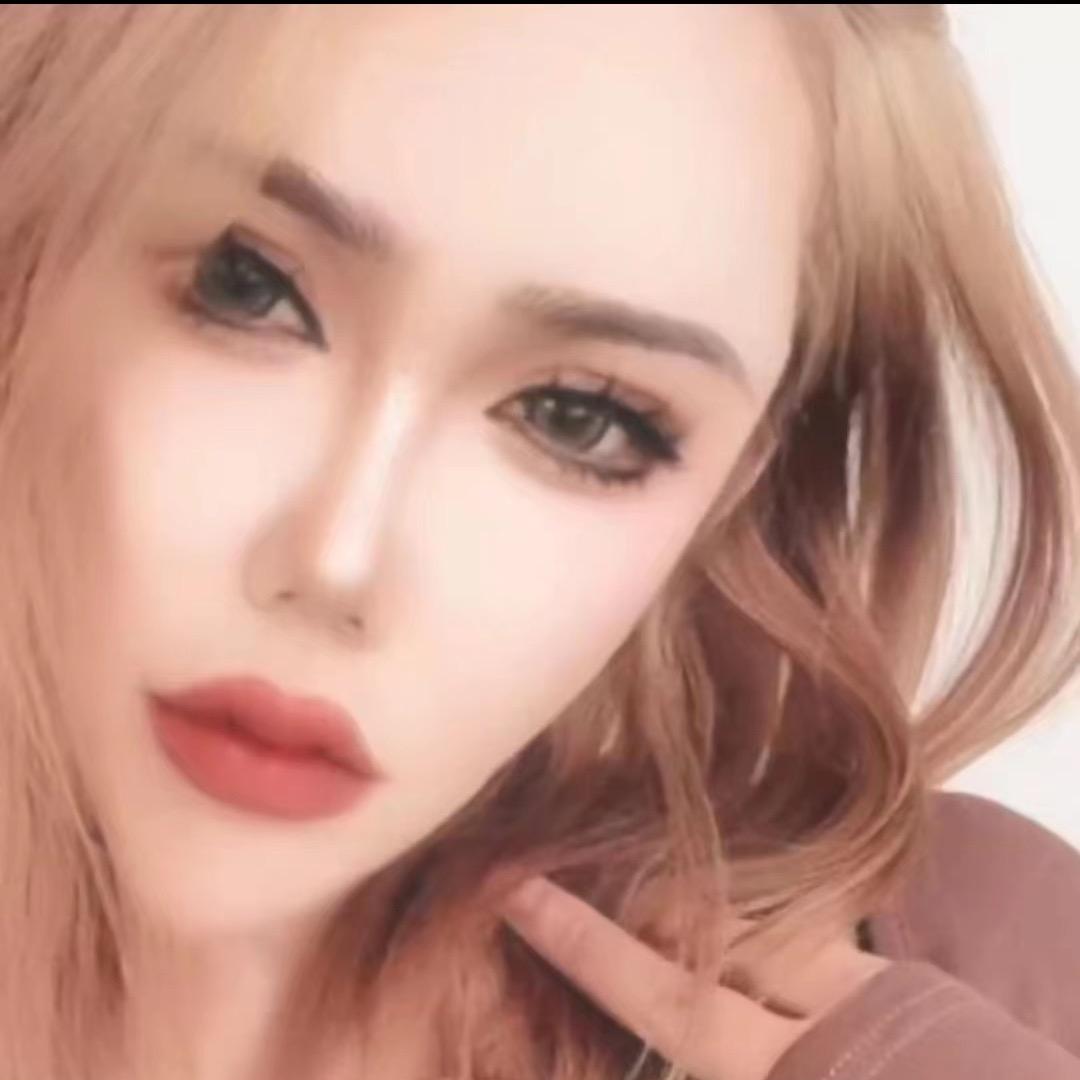 M、曼曼