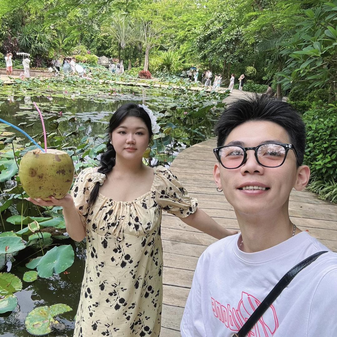 胖瘦仙童（包万雾）