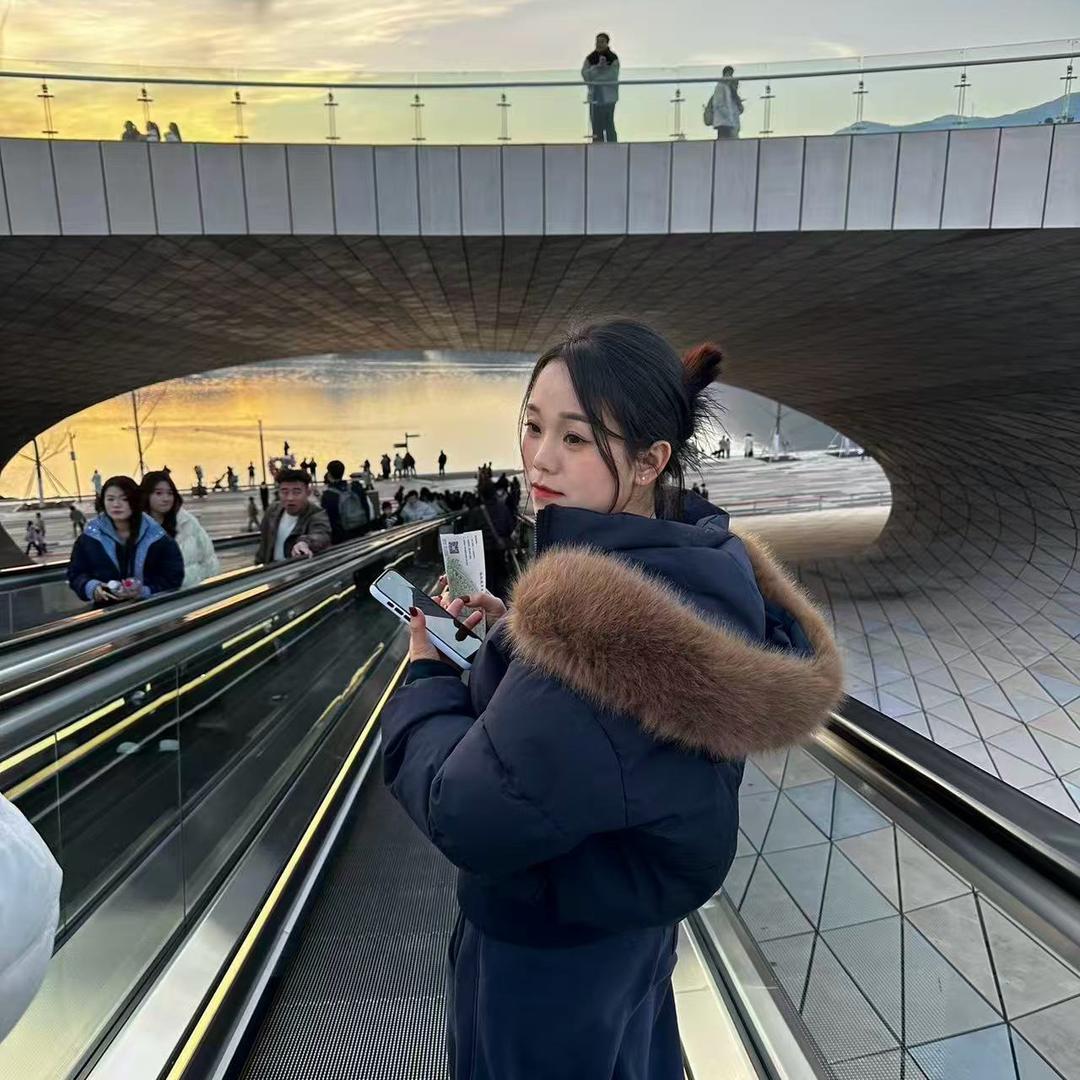 你的女朋友👩