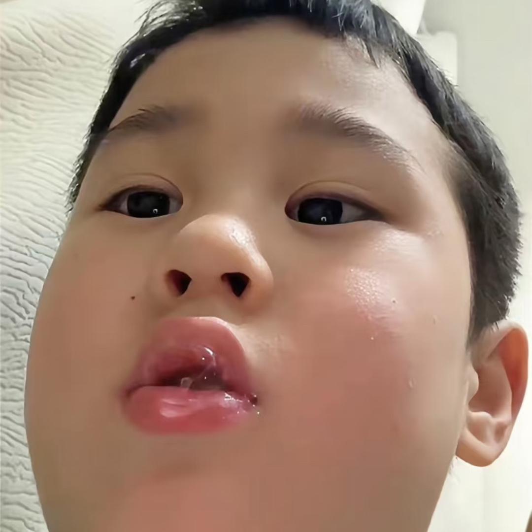 ^讨厌吃鱼（私信被封流泪版