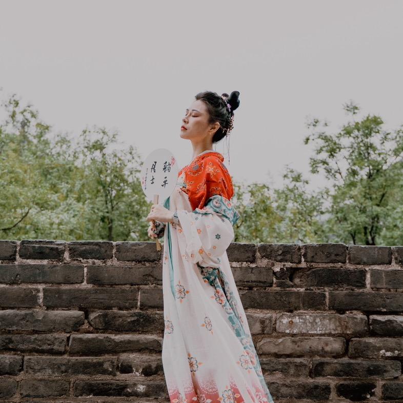甄妮花花