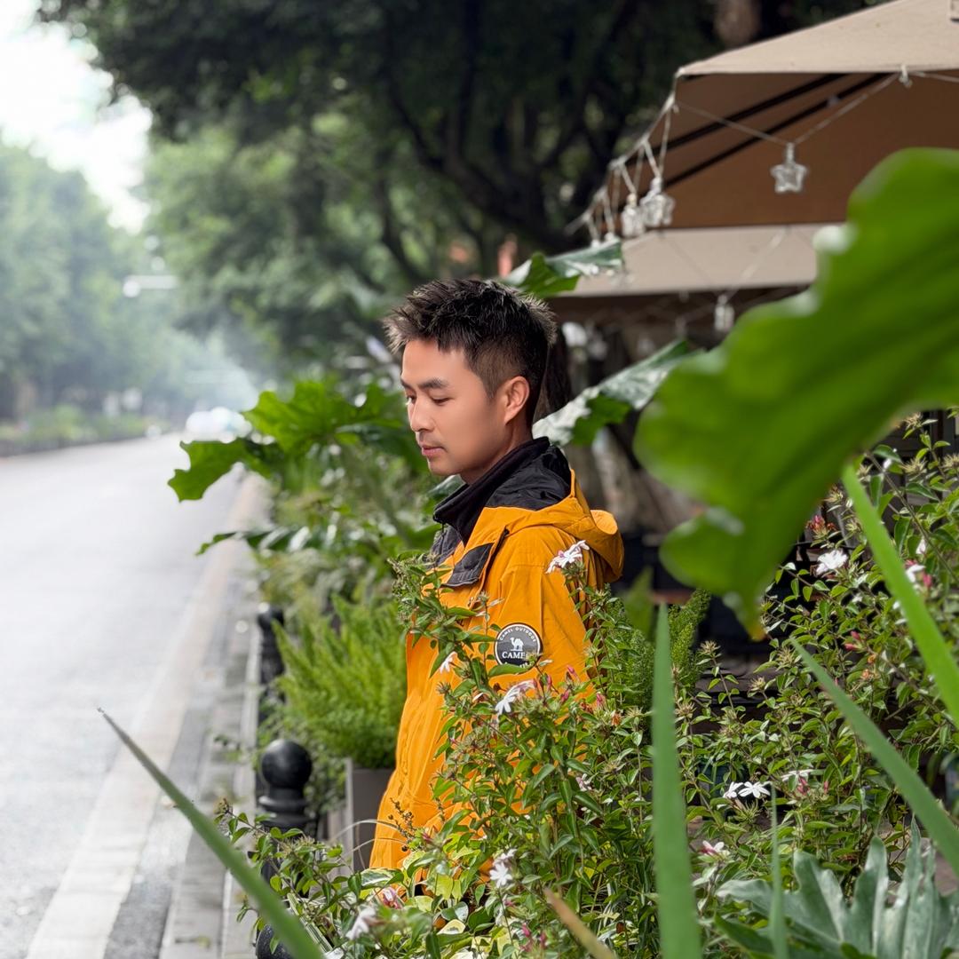 东方美学李小伟（宥嘉装饰）