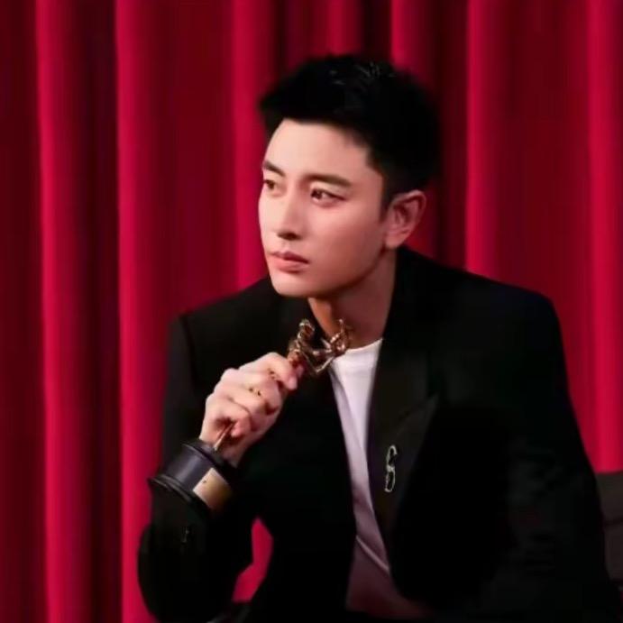 亮哥-（乘风破浪）