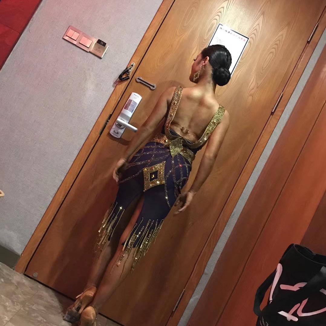 梦舞 王老师💃(不会跳舞)
