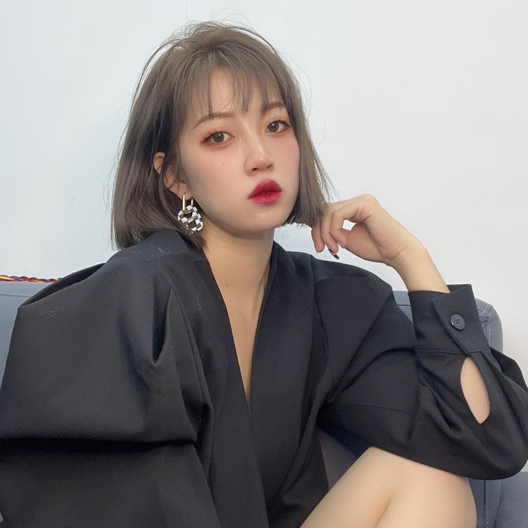 @.HD