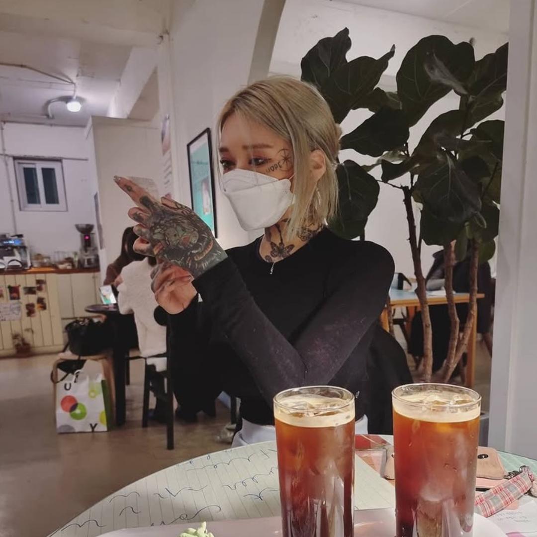 一杯冰美式.