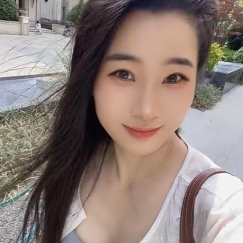 露露🧚🏻‍♀️