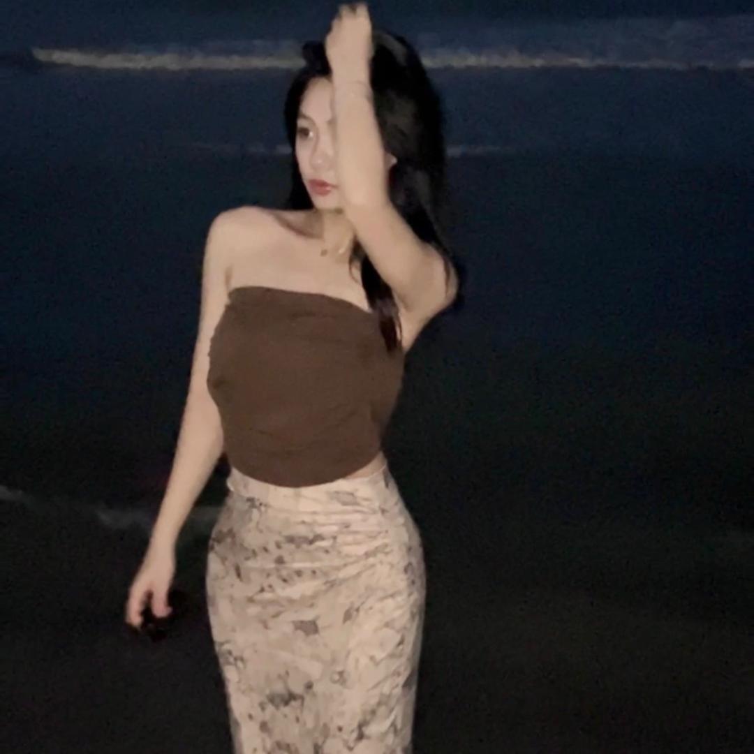 钱很多服饰