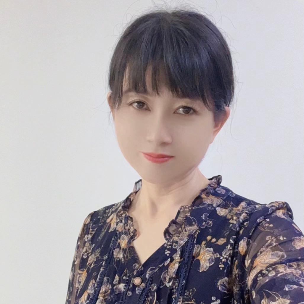 淡然一笑