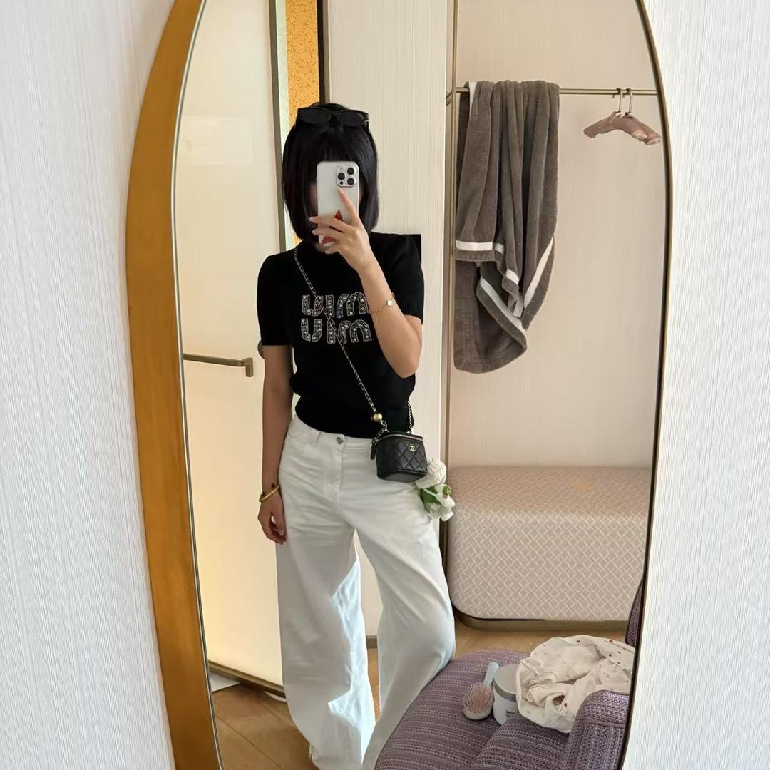 悦静服饰店