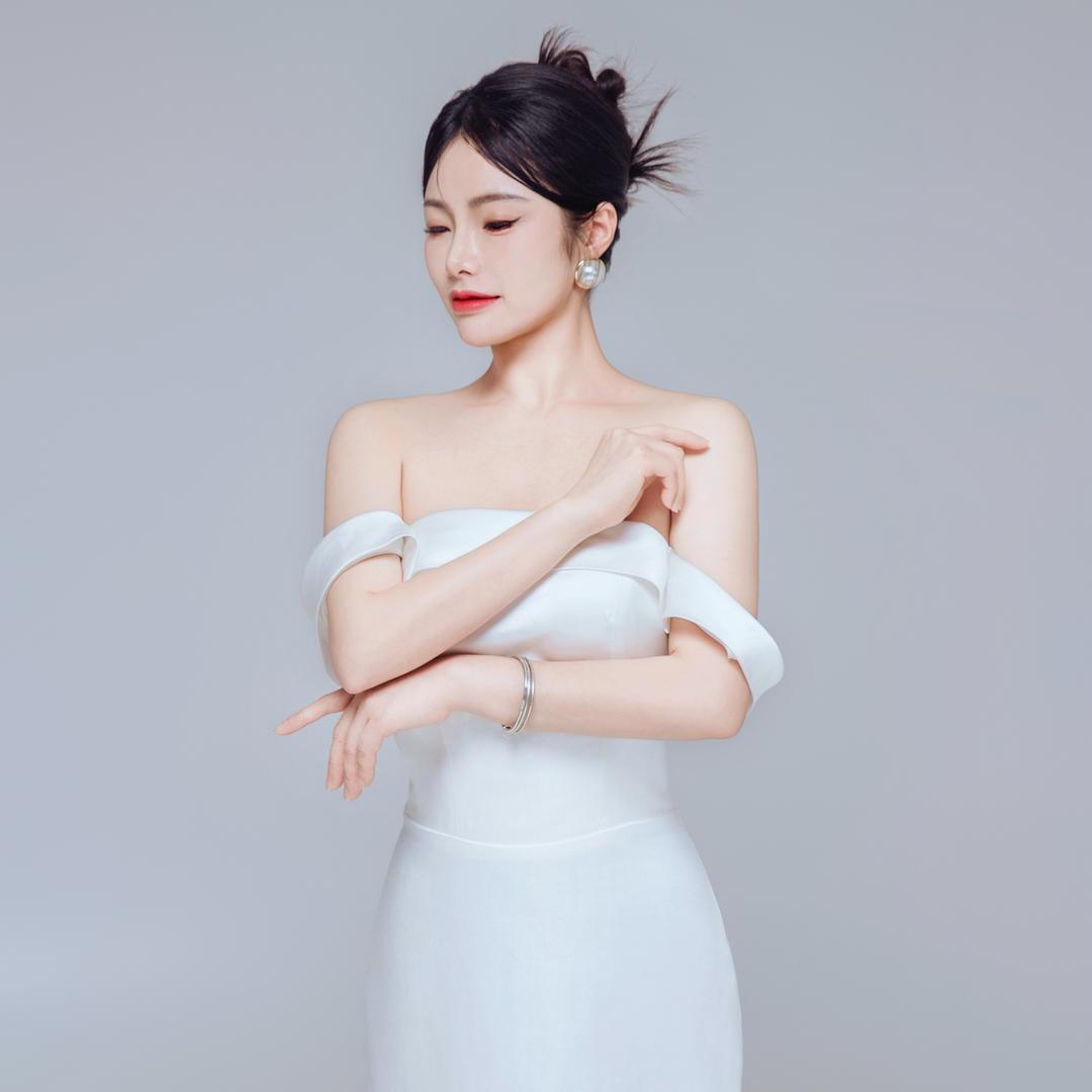 护肤杨魔女