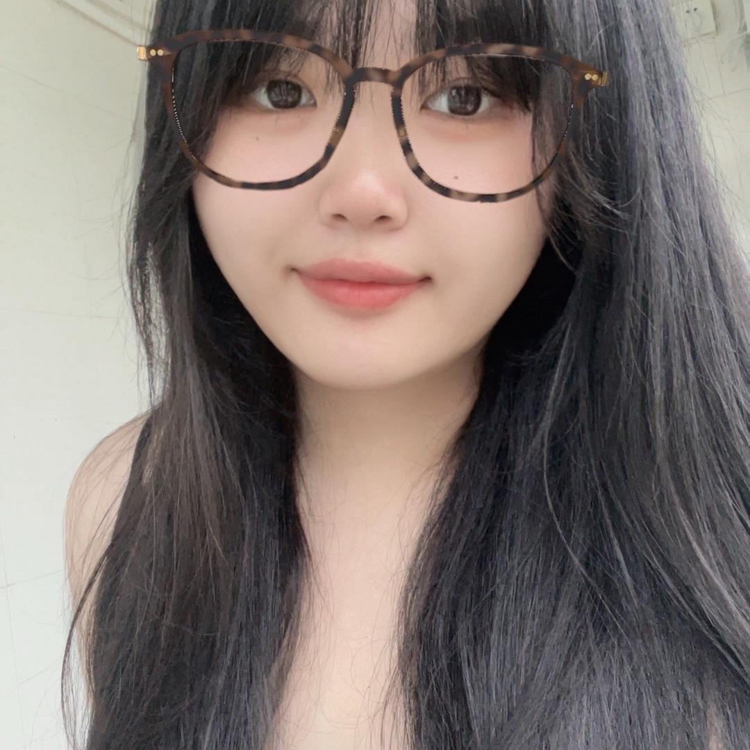 150斤的小琳