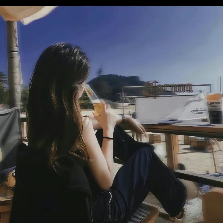 酣睡的小熊