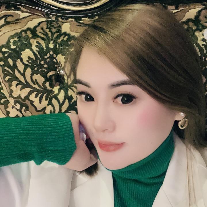 💄倔强小方💋