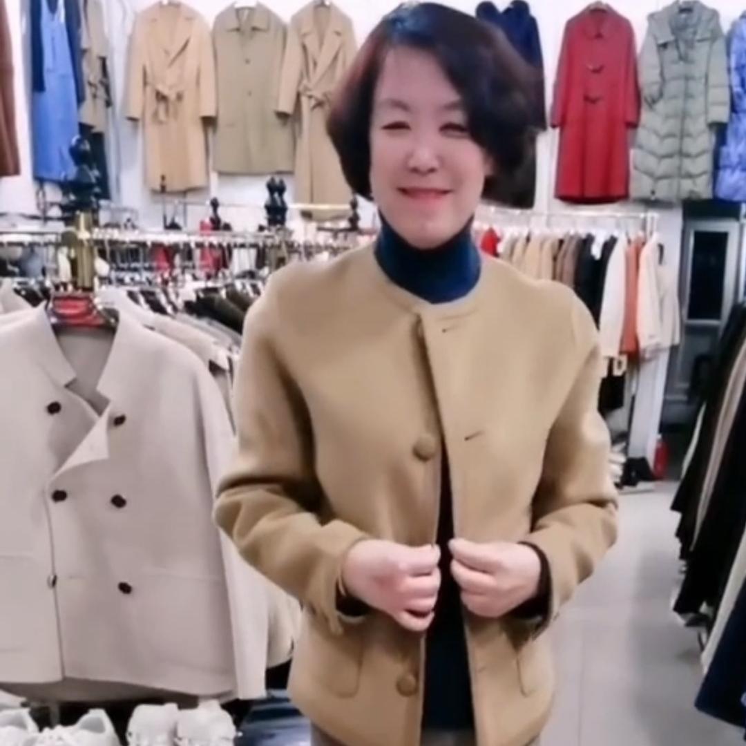 章丘区东英服饰店