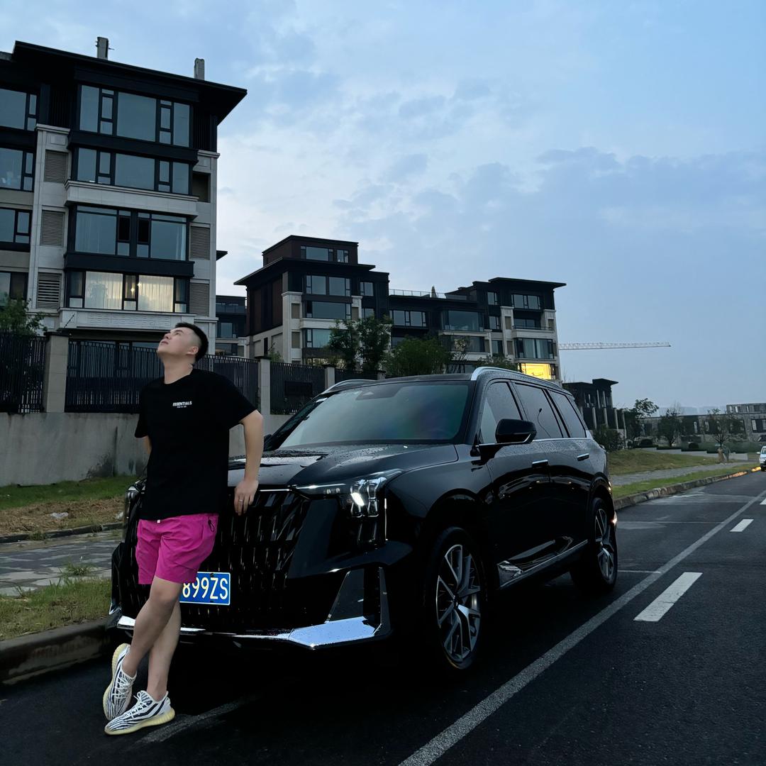 小王开大G.🚗