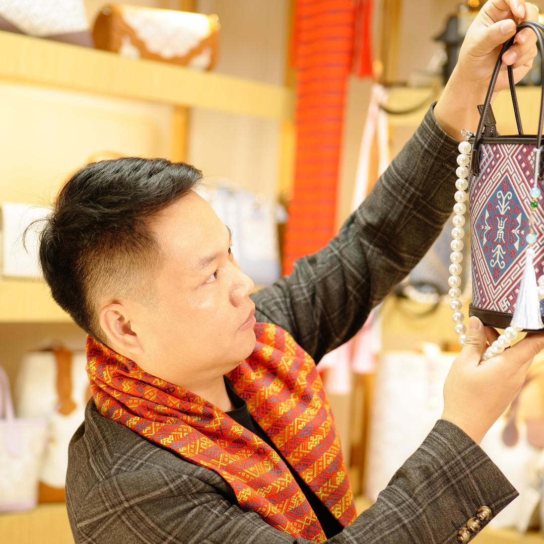 黄记麒麟月（颜总）