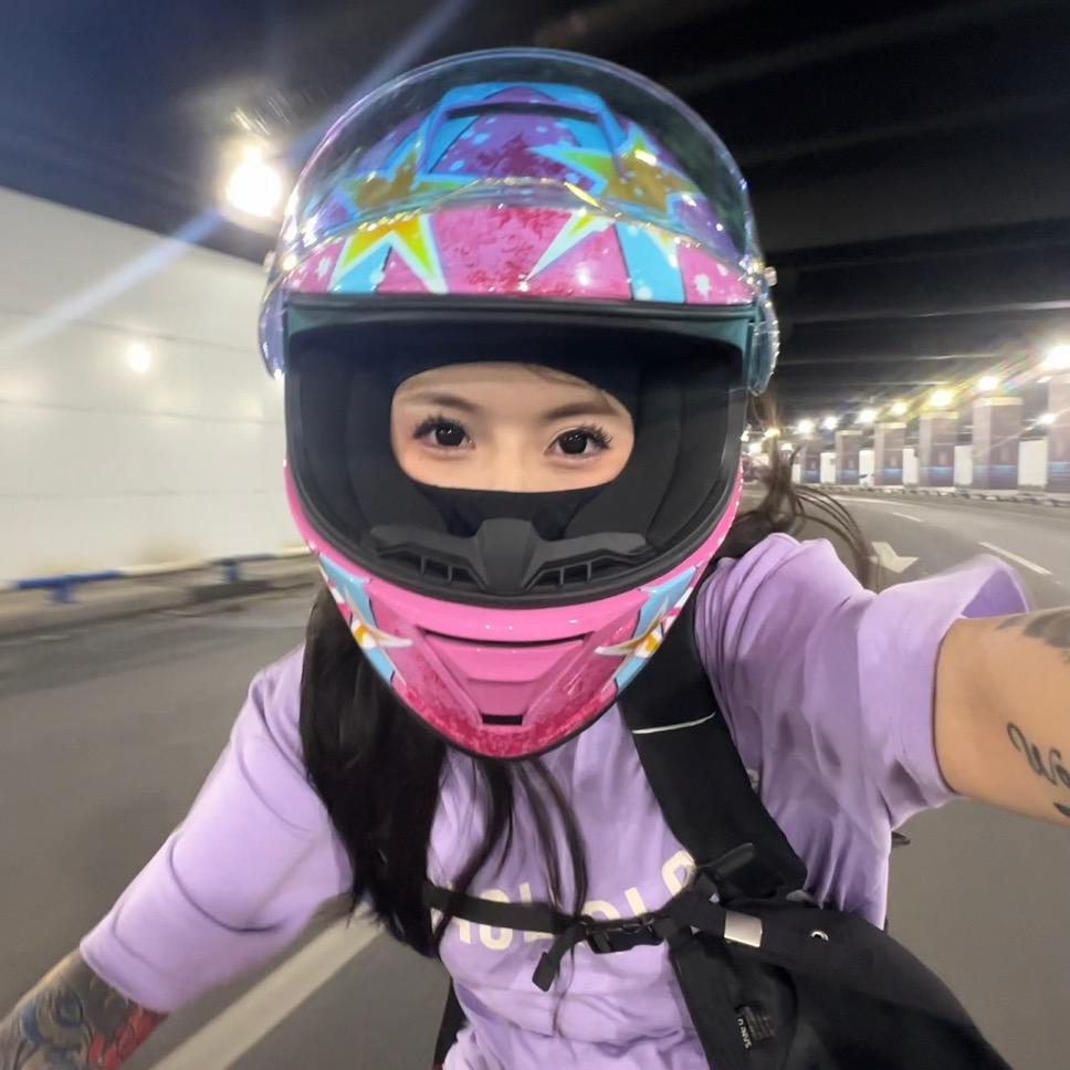 王璐儿🏍️