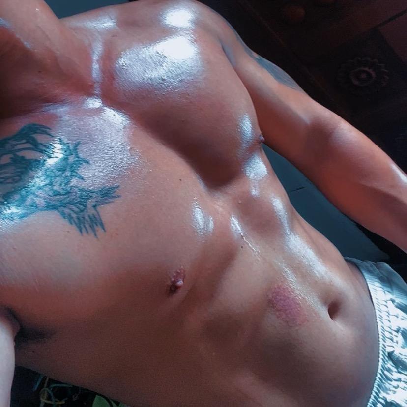 凤凰阿成 爱好健身