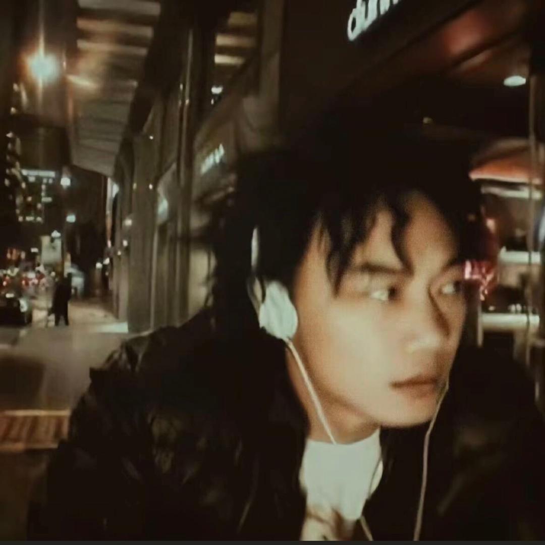 闪光大王✨