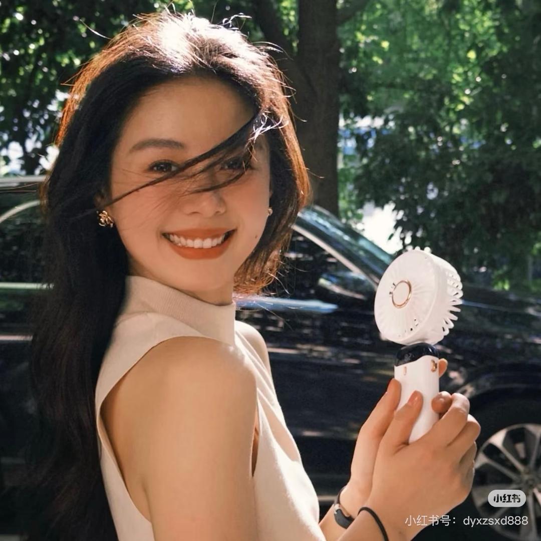 柒柒今天穿什么