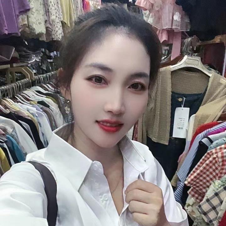 孟定服装批发零售找金凤凰服装批发部