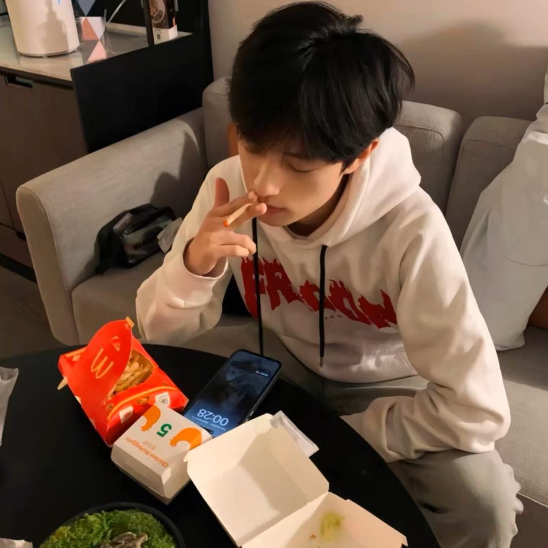 内向男大